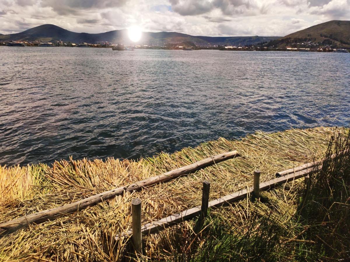 Uros Quechua'S Lodge Titicaca Puno Exterior photo